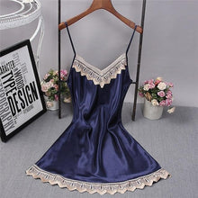 Load image into Gallery viewer, Red Women Lace Kimono Robe Set Lady Satin Bathrobe Bride Bridesmaid Wedding Robe Dress Gown Sexy Nightgown Sleepwear M L XL